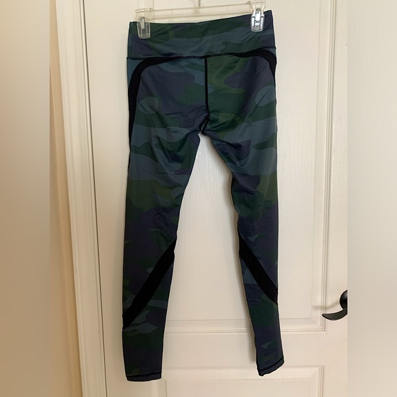 Violate The Dress Code Green Camo Leggings - Picture 2 of 4